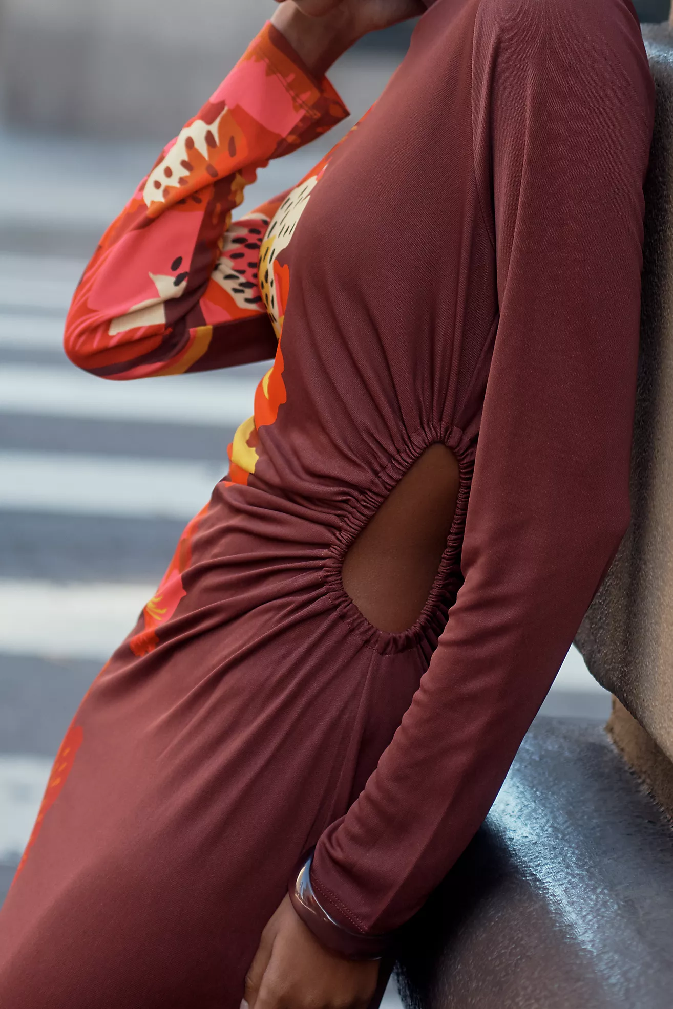 Vestido Midi Estampado de Manga Larga – Farm Rio x Anthropologie - Imagen 2