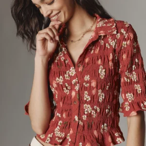 Top Abotonado con Smock — Maeve