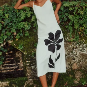 Vestido Midi de Lino con Flor Aplicada — Exquise